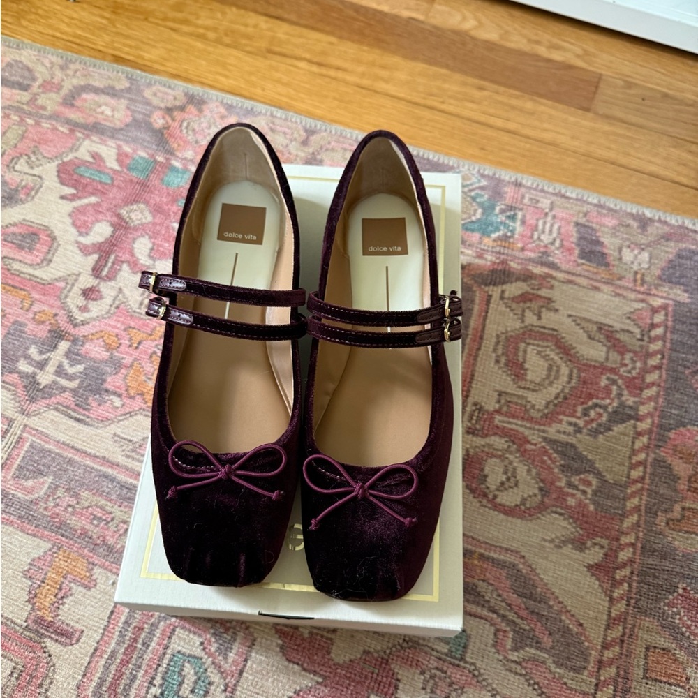 Dolce Vita Gibsen Deep Burgundy Velvet Ballet Flats - Picture 2 of 4